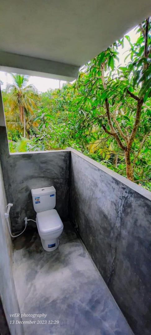 Jungle Escape Hiriketiya Hotell Dikwella Eksteriør bilde